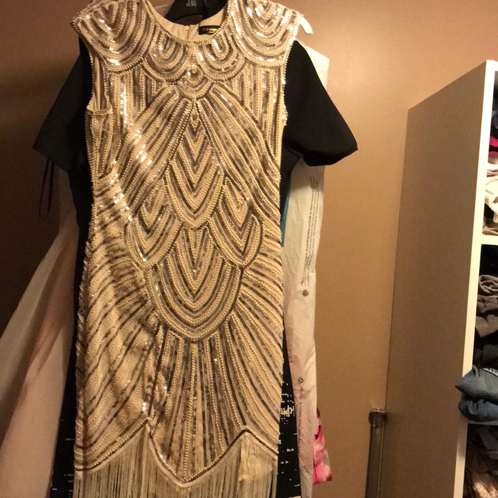 Beige Gatsby style dress headband included
